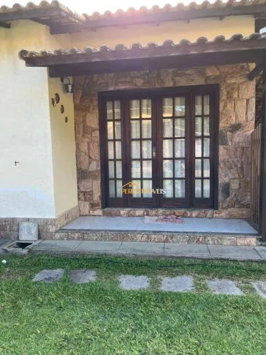 Casa com 2 dormitórios à venda, 80 m² por R$ 300.000 - Extensão do Bosque - Rio das Ostras