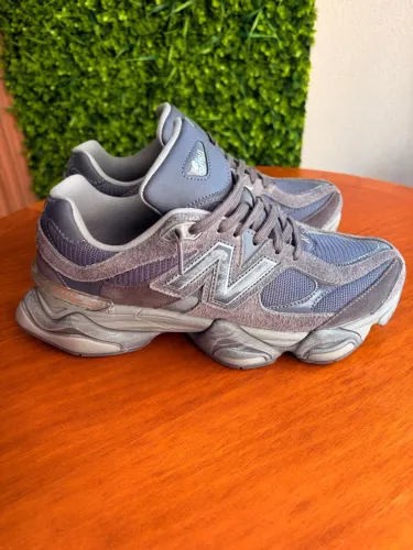 New Balance 9060 Magnet - Tamanho 42 - Usado 1x
