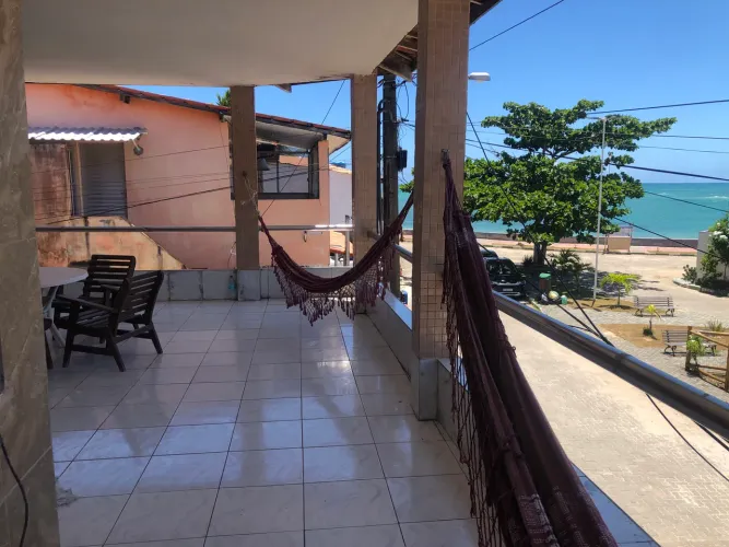 Linda casa 3/4 frente ao mar na ilha