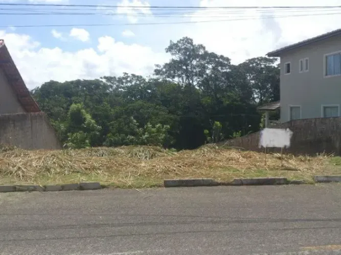 VILLAS DO BOSQUE, EXCELENTE LOTE/TERRENO, NASCENTE.