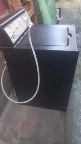 Máquina de lavar industrial aproveitem o preço baixo pra sair logo
