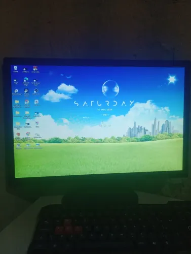 VENDO MONITOR DE 19,5 POLEGADAS