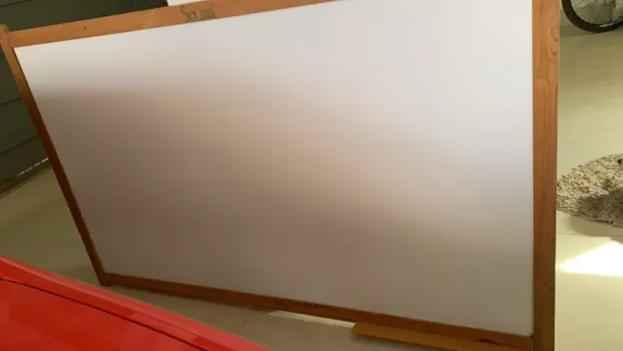 Quadro branco escolar de madeira 