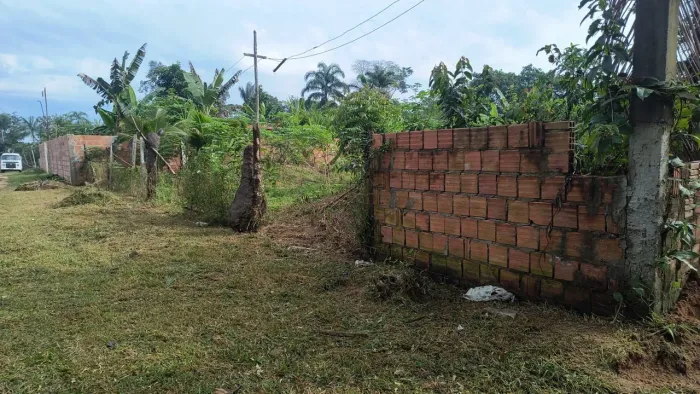 Vendo terreno localização no tarumã Açu passando do balneário no maia