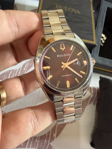 Relógio BULOVA Automático Surveyor bordô 98B422 *Safira