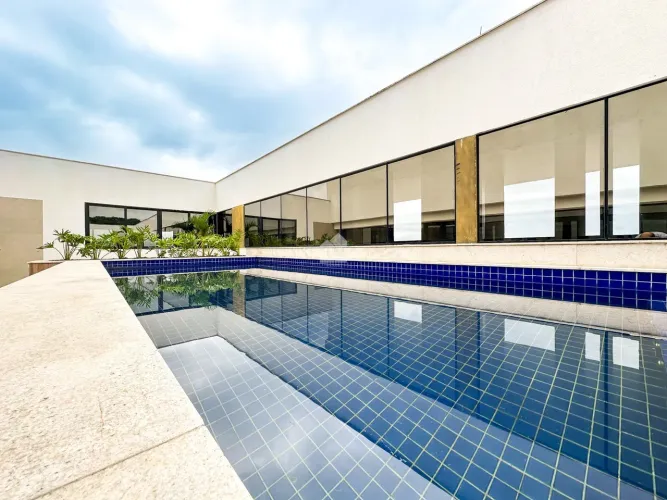STUDIO MONTADO COM ÁREA DE LAZER NA COBERTURA PRÓXIMO A ENTRADA DA UFJF E HOSP