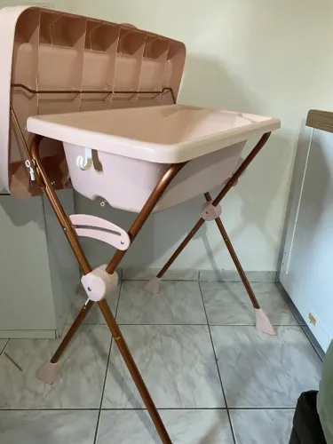 Banheira Rosa com suporte burigotto