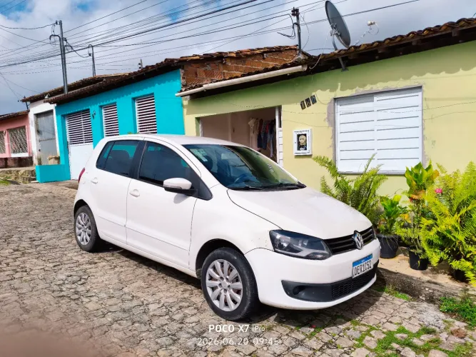 Volkswagen Fox 1.0 MI Total Flex 8V 5P 2013