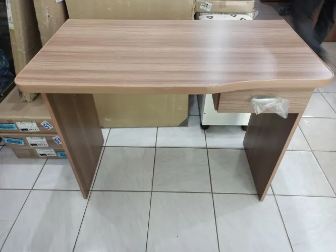 Mesa para escritório 90cm