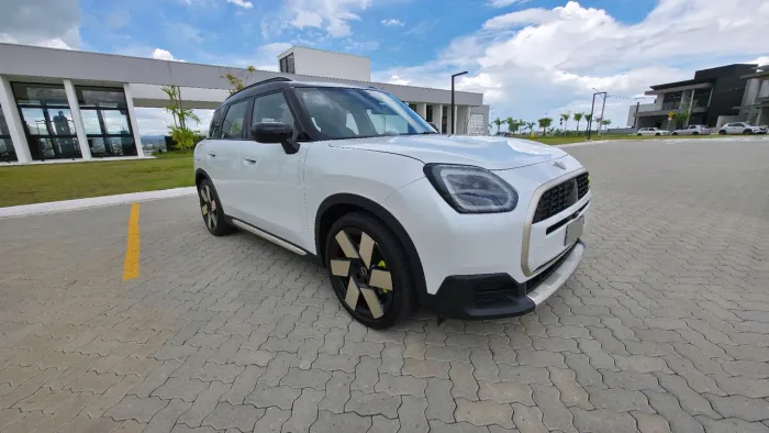 Mini Cooper Country. SE All4 TOP (elétrico) 2025