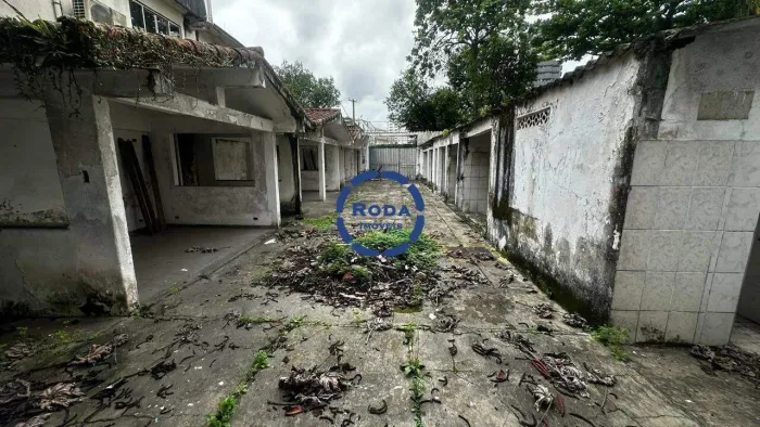 Área à venda no bairro da Encruzilhada