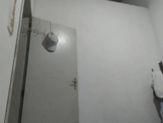 Vendo cama box solteiro semi nova