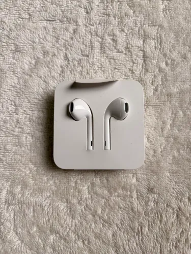 Fone Apple com fio (Lightning)