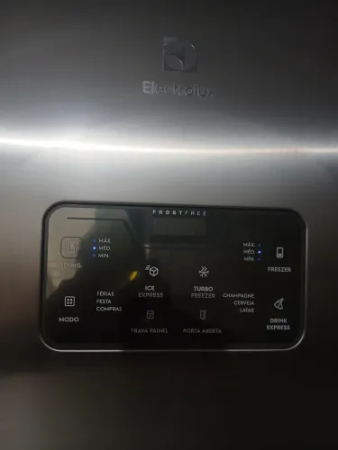 Vendo geladeira Electrolux Inox 454litros 