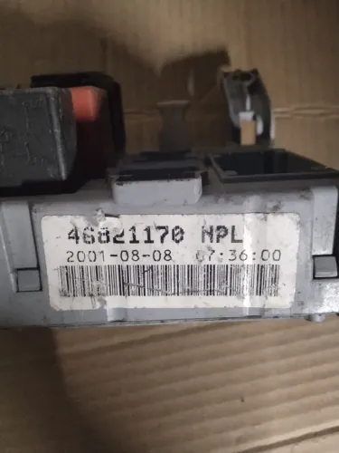 Caixa De Fusivel Fiat Palio 2001 Young Original 46821170