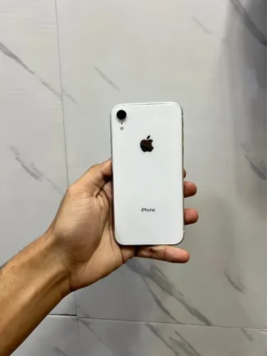 Vendo iPhone XR branco de 64gb