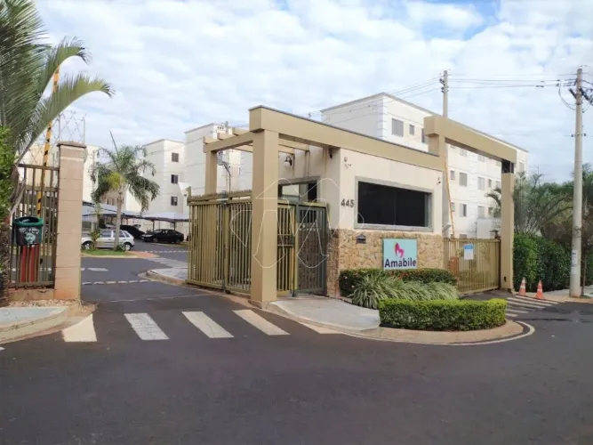 Locação de Apartamentos / Padrão na cidade de Araraquara