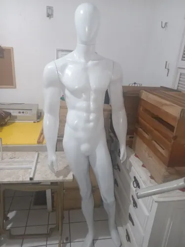 Vendo maniquim Masculino Novo