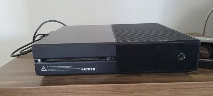 Xbox One Fat para retirada de peças e Kinect