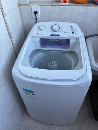 Máquina de Lavar Electrolux 8,5kg LAC09 - Seminova