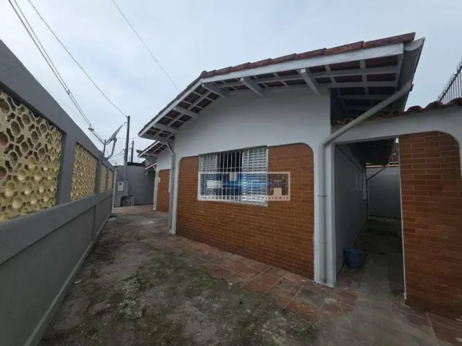 CASA de 2 DORMITÓRIOS no FLORIDA