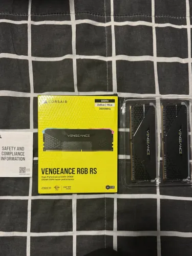 Memória DDR4 Corsair Vengeance RGB RS, 16GB (2x8GB), 3600MHz, Preto, CMG16GX4M2D3600C18