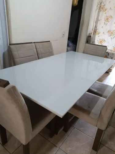 Mesa ( seis cadeiras) à venda
