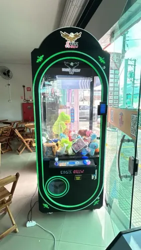 Máquina de pelúcia Novinha!!!
