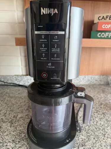 Sorveteira ninja creami 220V