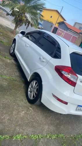 Chery Celer Hatch 1.5 16V Flex 5P 2013