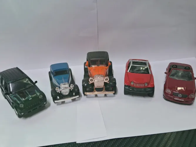 Lote de carrinhos miniatura de coleção