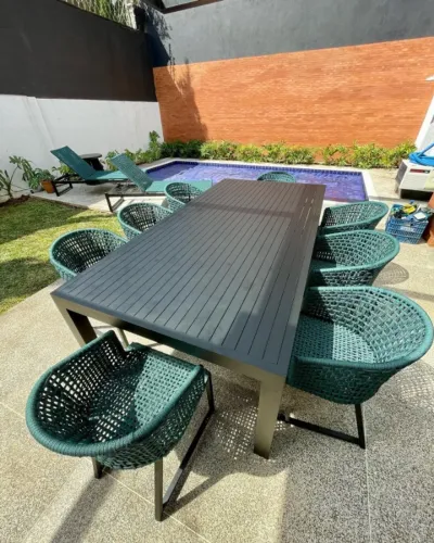 Mesa área gourmet com cadeiras em corda náutica 