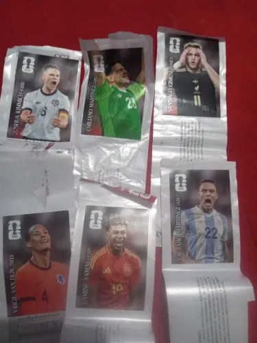 Vendo essas figurinhas da copa 2026