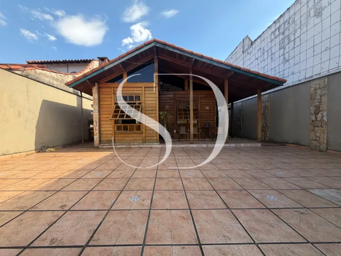 Linda casa a venda na Vila Matilde
