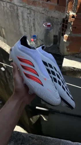 Adidas Predator lacer profissional 