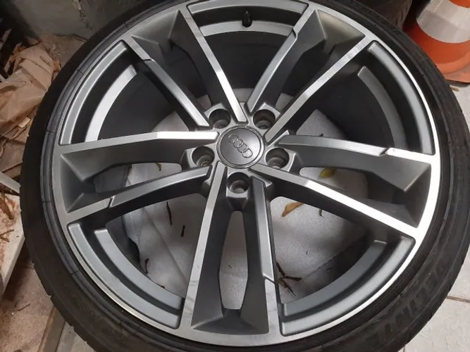 Roda aro 19 Audi Q7 diamantada com grafite fosco 5x112