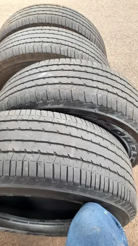 Pneu 265/60/18 meia vida 170 cada um.