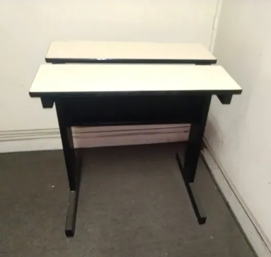 Mesa de apoio para impressora