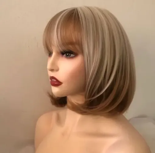 Peruca Feminina Bob Curto Franja Mechas Castanho