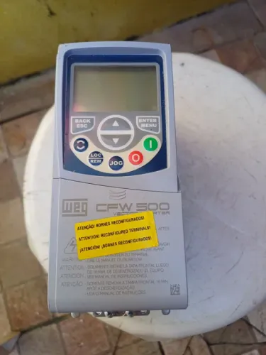 Inversor de frequência Weg