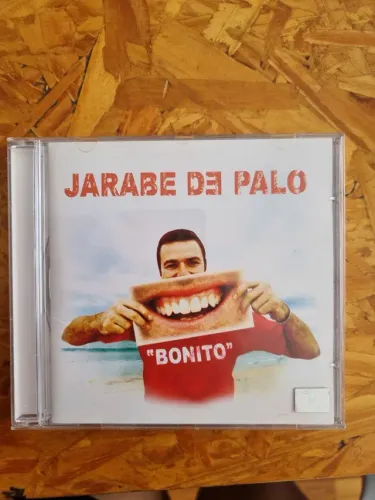 3 CDs música em espanhol. 02 Jarabe de Palo, 01 Julieta Venegas