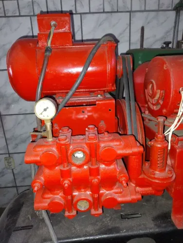 Vendo dois jatos de alta pressão industrial.