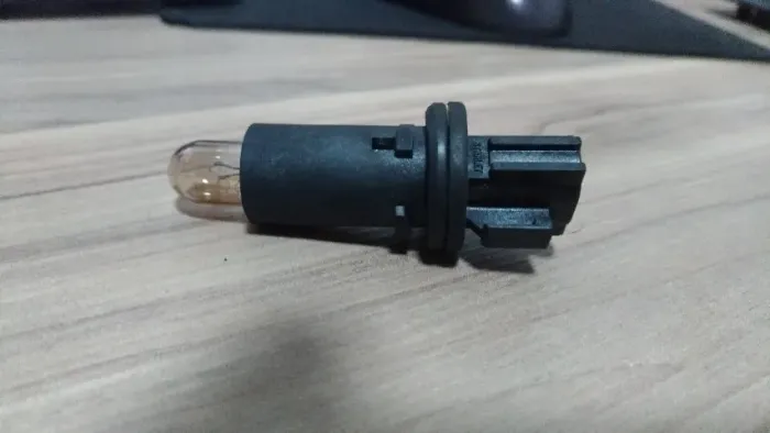 Soquete do Farol Nissan Tiida 2008 a 2012