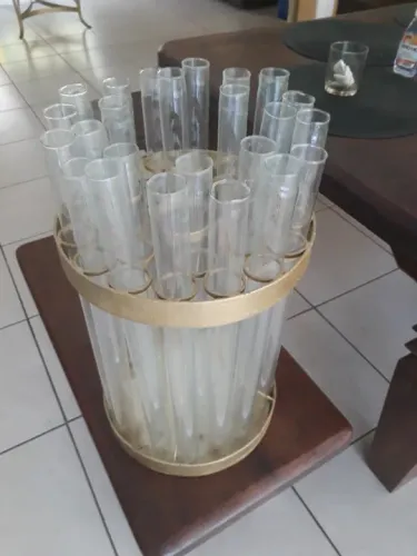 tubos de vidro (ensaio) com 0,50 cm de altura com 0,03 cm