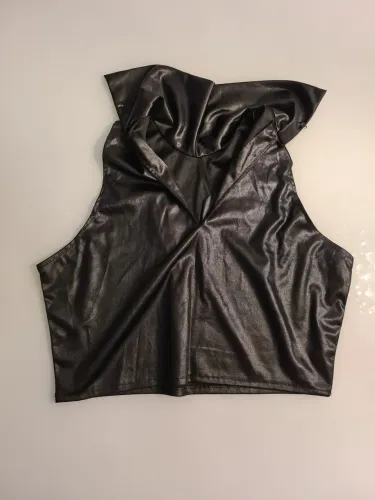Blusa estilo cropped com golão vintage cgc anos 80 tecido metalizado prata chumbo