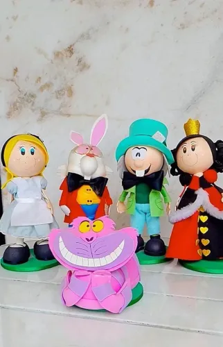 Bonecos em EVA Alice no País das Maravilhas