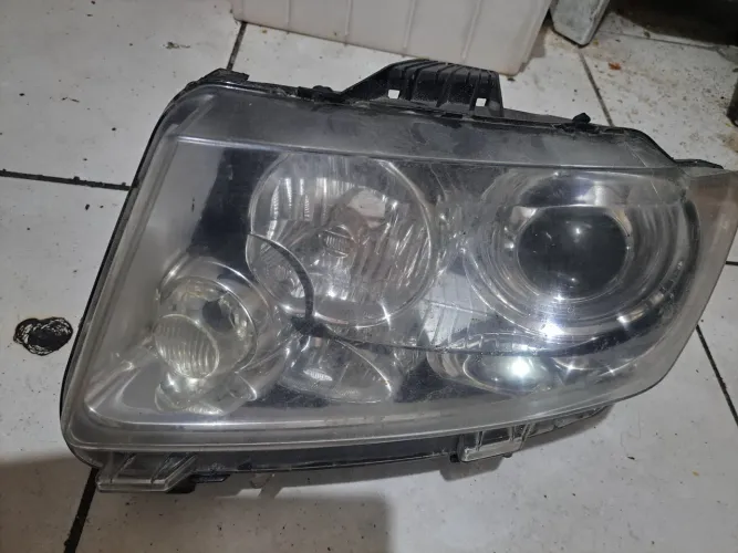 FAROL JEEP GRAND CHEROKEE 2010 2011 2013