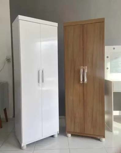 Guarda-Roupa Branco e Amadeirado - Novo!