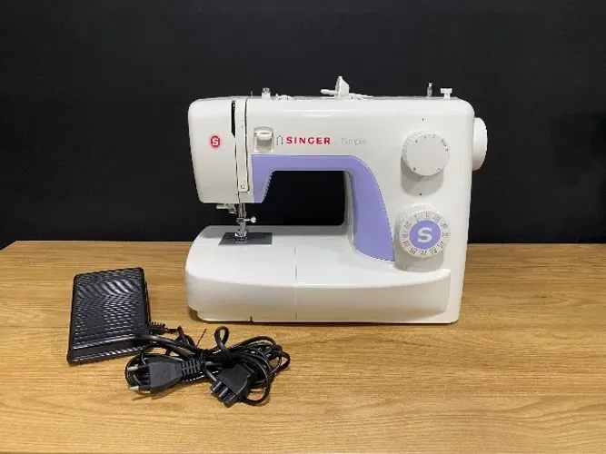 Máquina de costura Singer 