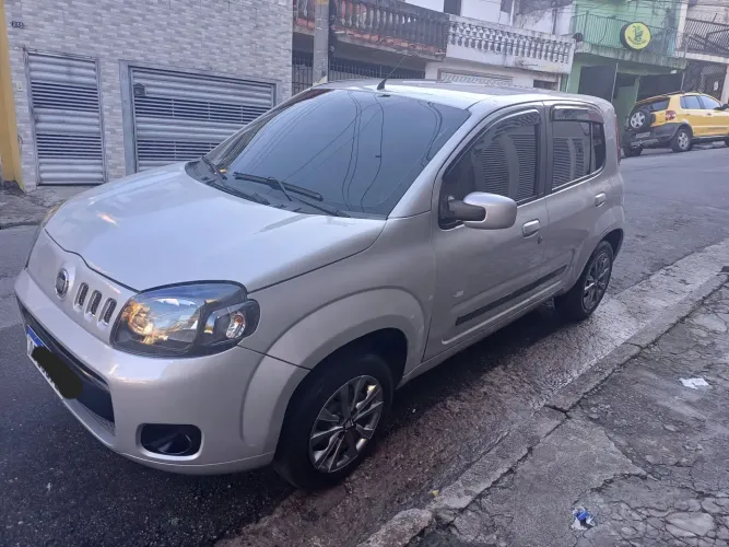 Fiat Uno Vivace Celeb. 1.0 EVO F.flex 8V 5P 2012